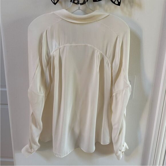 Vince Silk Blouse Ivory 2 NWOT - Picture 10 of 14